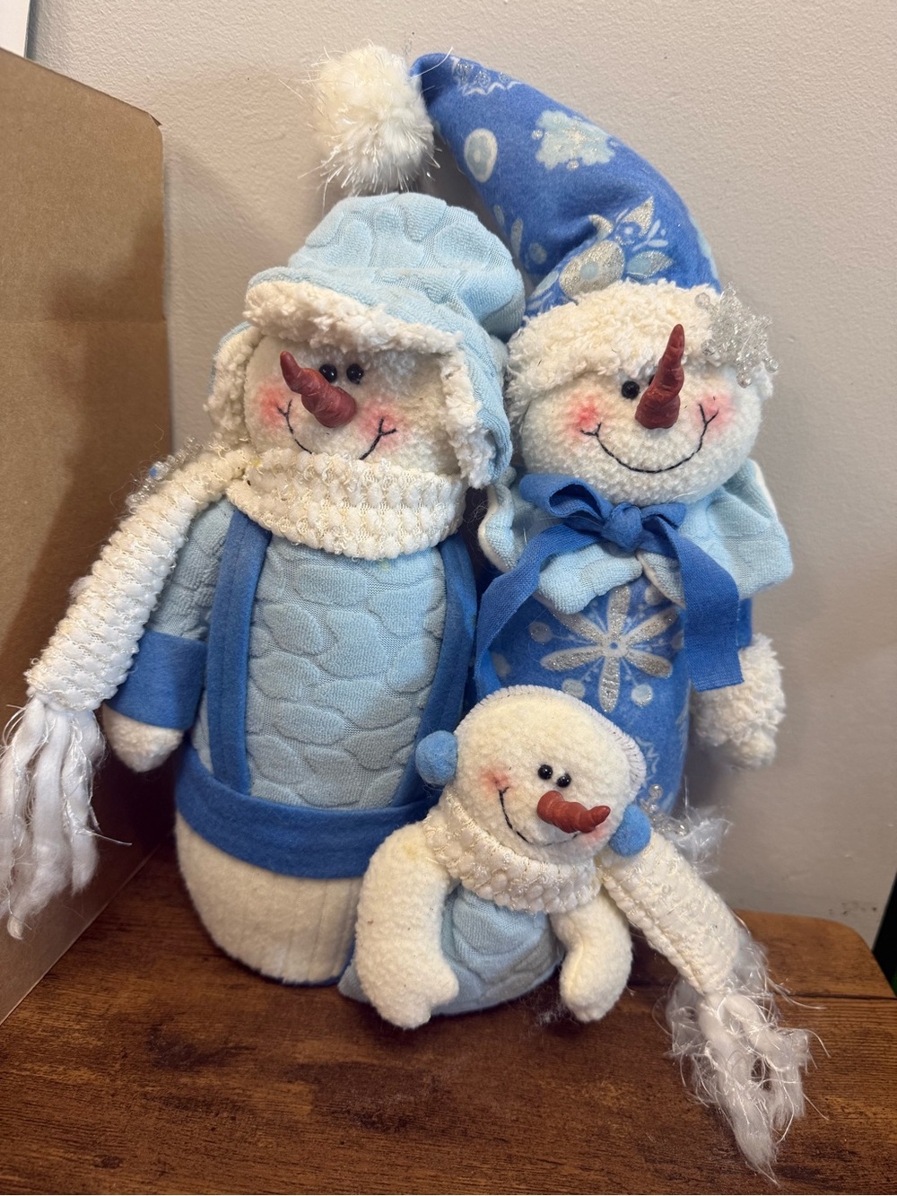 Vintage Blue Snowman Family Holiday Decor Set - Soft Plush Winter Figures